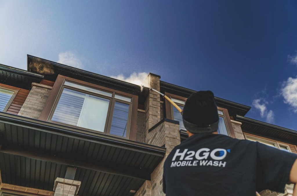 Pressure Washing Mistakes Homeowners Make